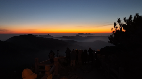 龟蒙景区解锁夜爬模式，“老牌”国家5A景区焕发新活力