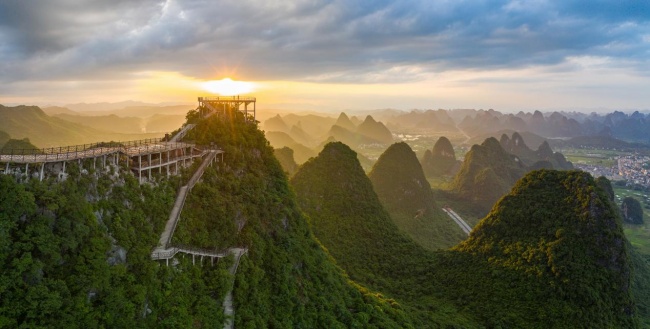 “行旅”阳朔如意峰，360°把喀斯特峰林装进镜头